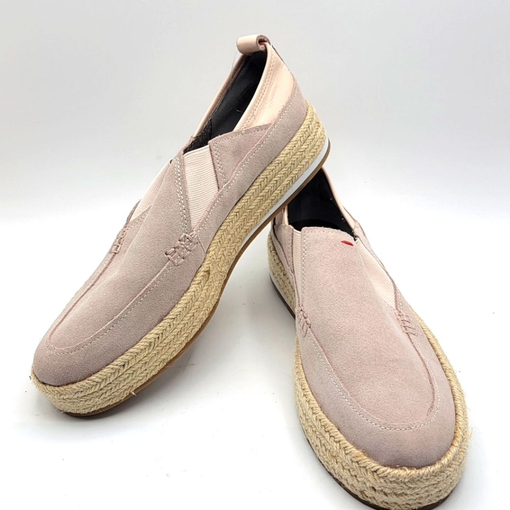 Ellen Degeneres Brand Slip‎ On Sneaker Size 9.5. #S1252